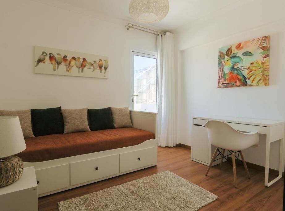 Guestready - Marina View Top Floor With Terrace Ponta Delgada Eksteriør bilde
