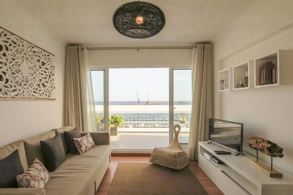 Guestready - Marina View Top Floor With Terrace Ponta Delgada Eksteriør bilde
