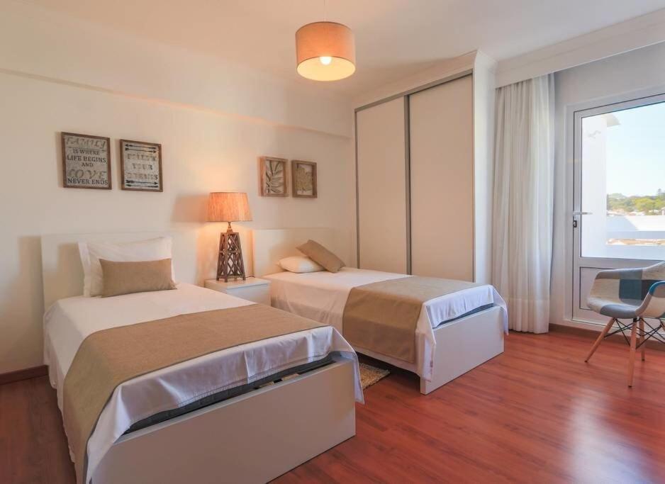 Guestready - Marina View Top Floor With Terrace Ponta Delgada Eksteriør bilde