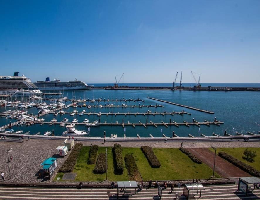 Guestready - Marina View Top Floor With Terrace Ponta Delgada Eksteriør bilde