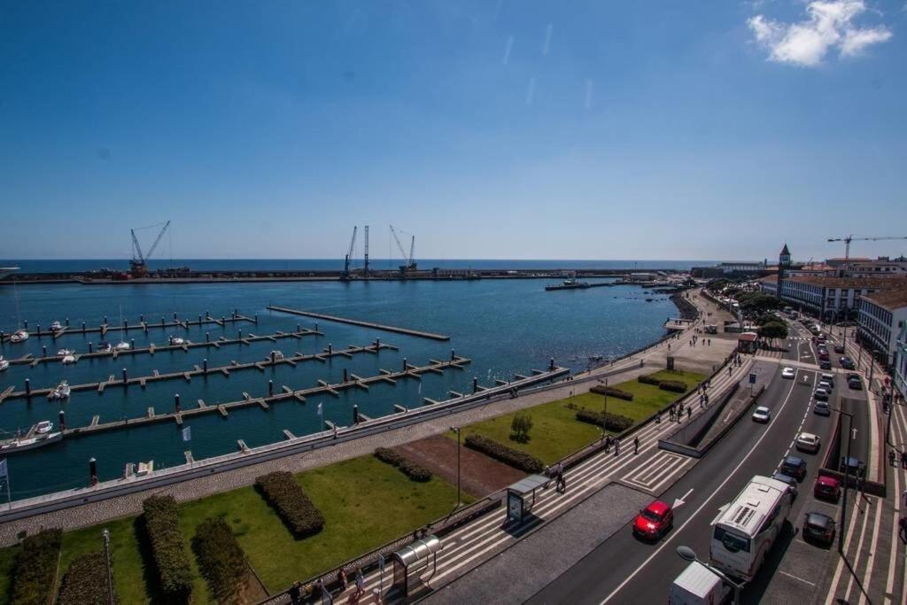 Guestready - Marina View Top Floor With Terrace Ponta Delgada Eksteriør bilde