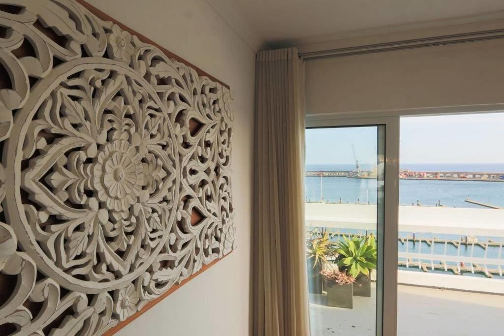 Guestready - Marina View Top Floor With Terrace Ponta Delgada Eksteriør bilde