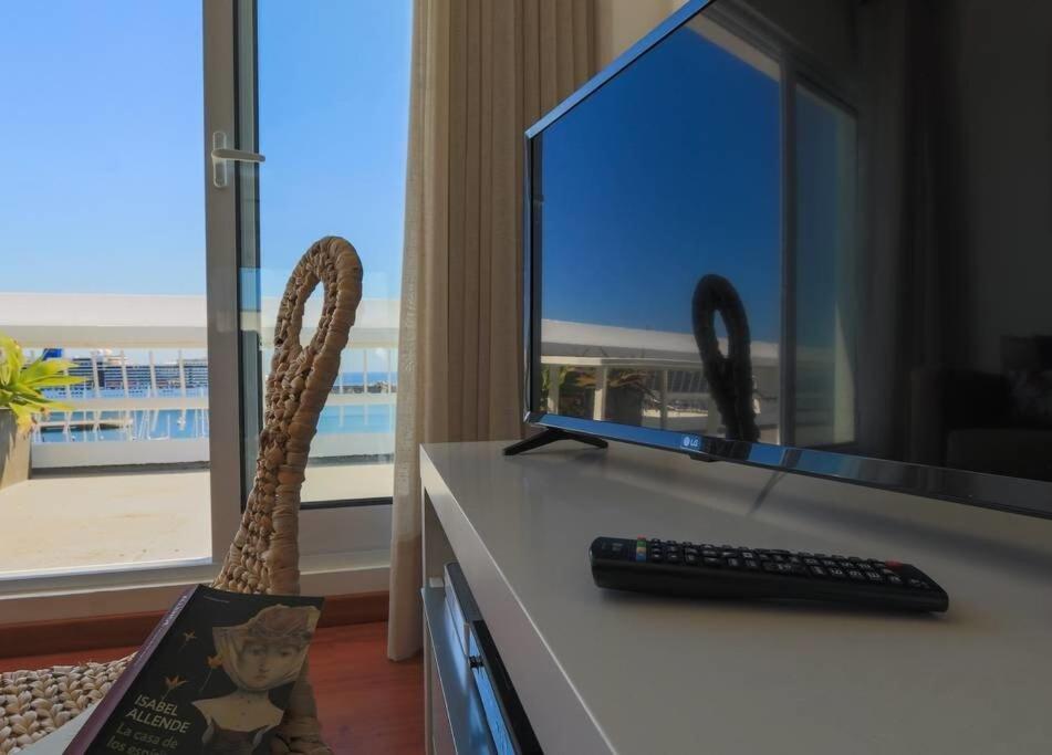 Guestready - Marina View Top Floor With Terrace Ponta Delgada Eksteriør bilde